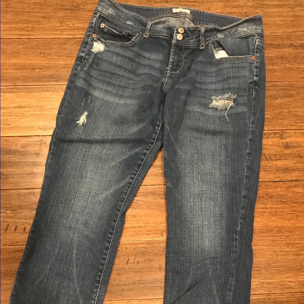 Woman’s Aeropostale capris jeans size 13/14